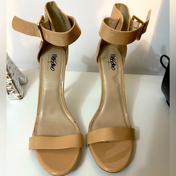 Ankle straps heels, - Picture 1 of 5